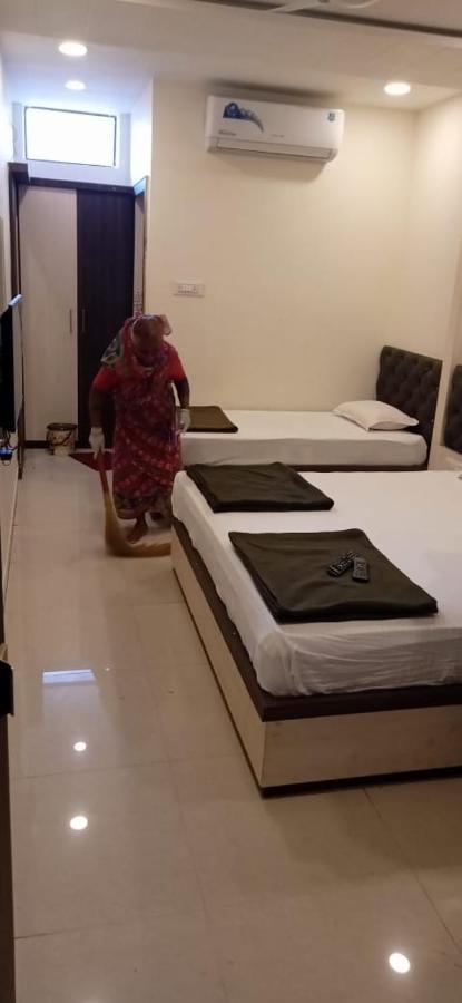 Super Hotel O Shri Shiva Palace Rāipur エクステリア 写真