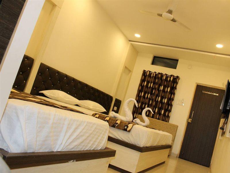 Super Hotel O Shri Shiva Palace Rāipur エクステリア 写真