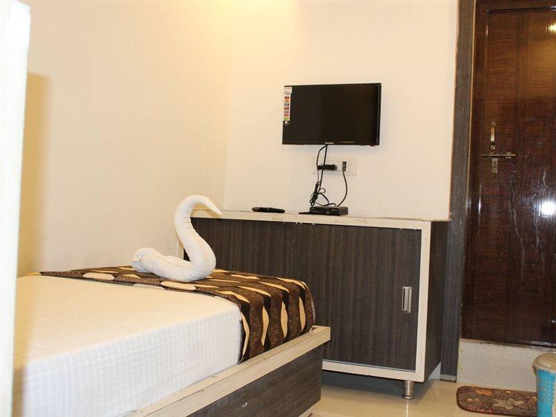 Super Hotel O Shri Shiva Palace Rāipur エクステリア 写真