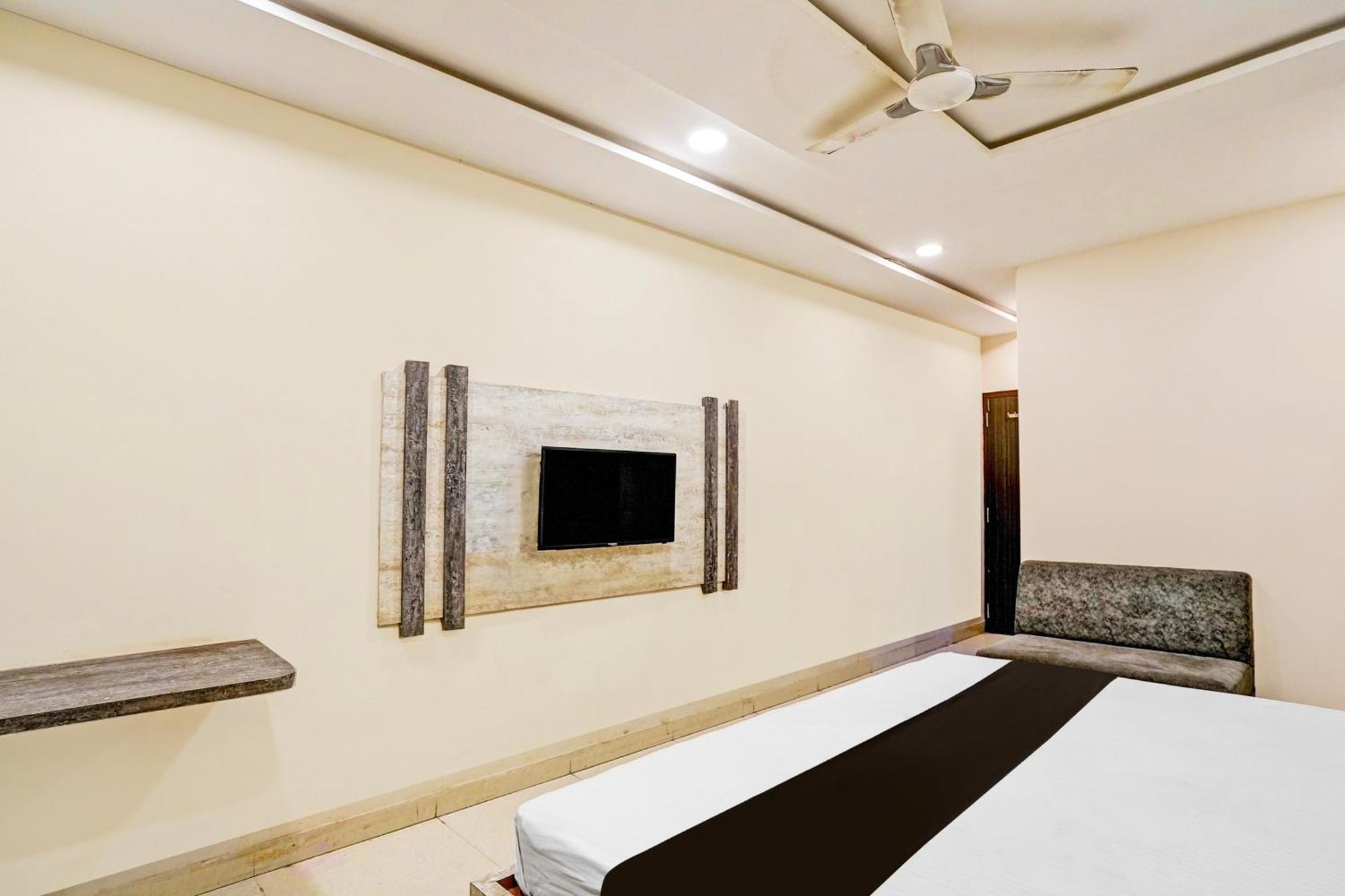 Super Hotel O Shri Shiva Palace Rāipur エクステリア 写真