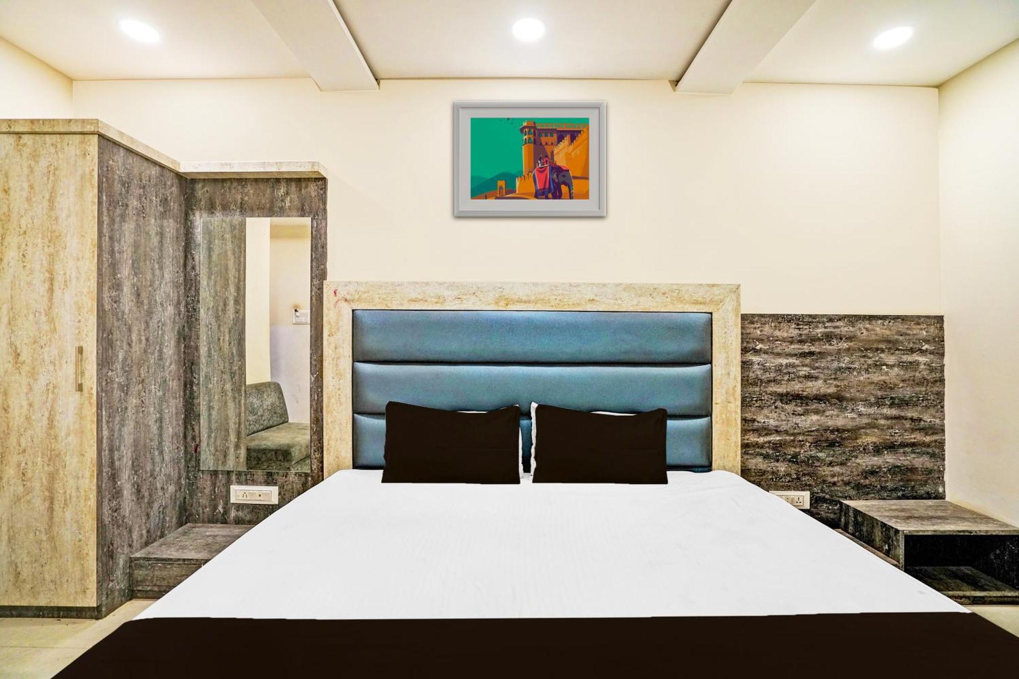 Super Hotel O Shri Shiva Palace Rāipur エクステリア 写真