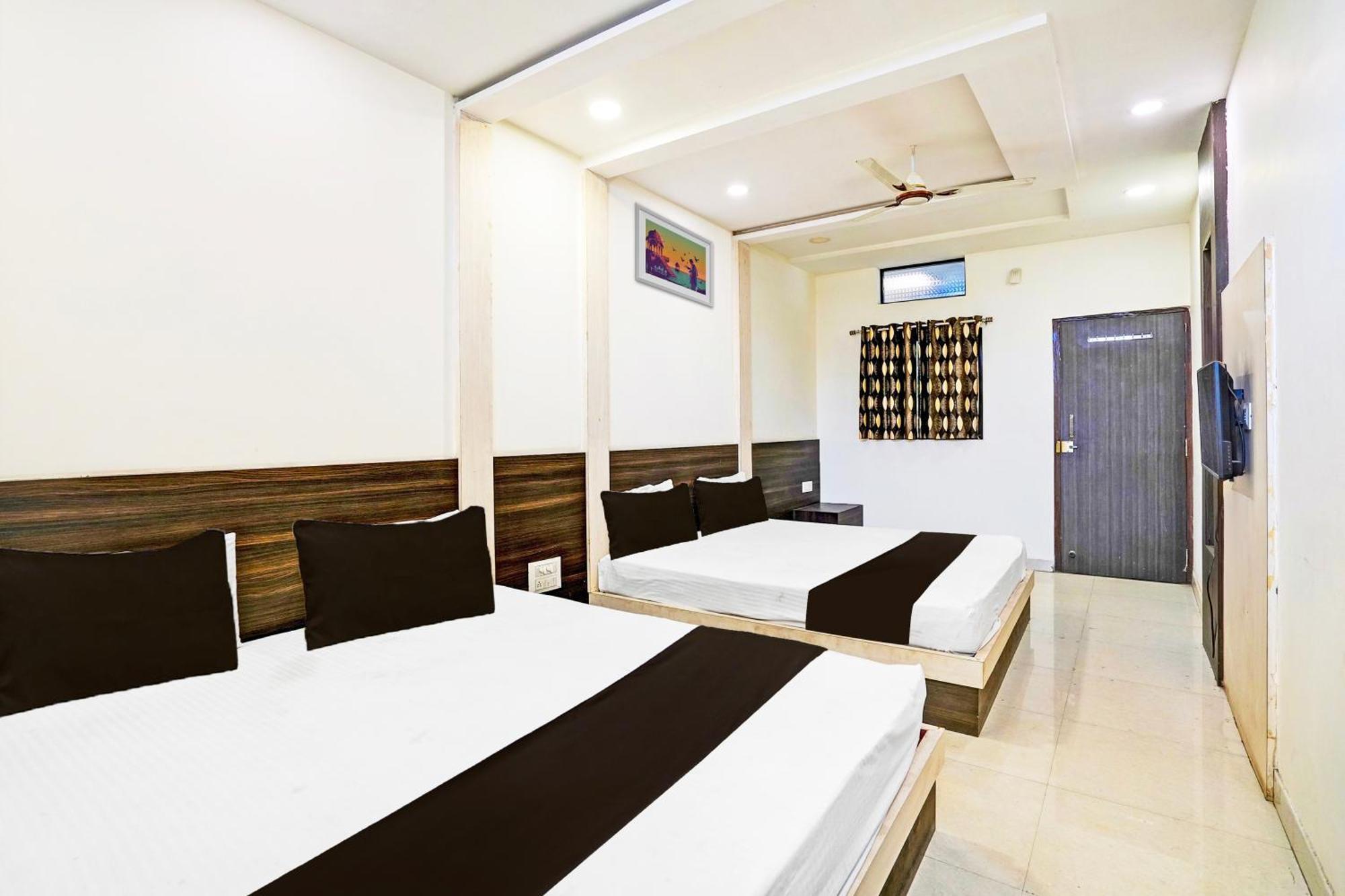 Super Hotel O Shri Shiva Palace Rāipur エクステリア 写真