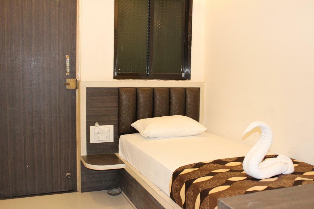 Super Hotel O Shri Shiva Palace Rāipur エクステリア 写真
