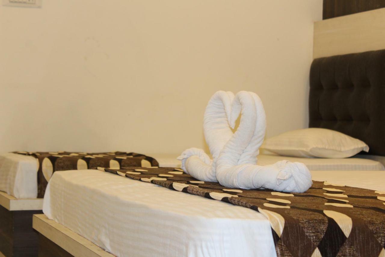 Super Hotel O Shri Shiva Palace Rāipur エクステリア 写真