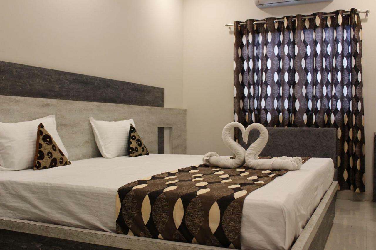 Super Hotel O Shri Shiva Palace Rāipur エクステリア 写真