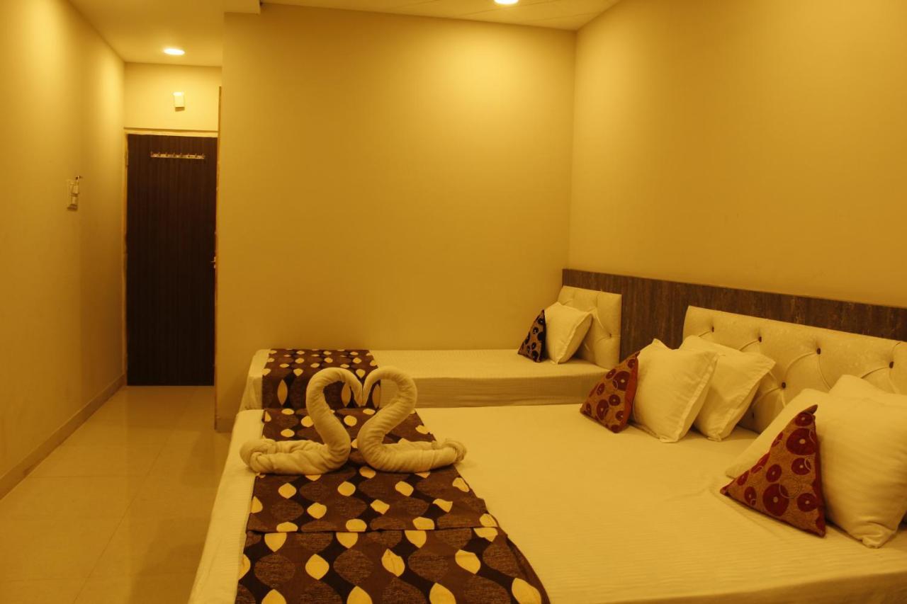 Super Hotel O Shri Shiva Palace Rāipur エクステリア 写真