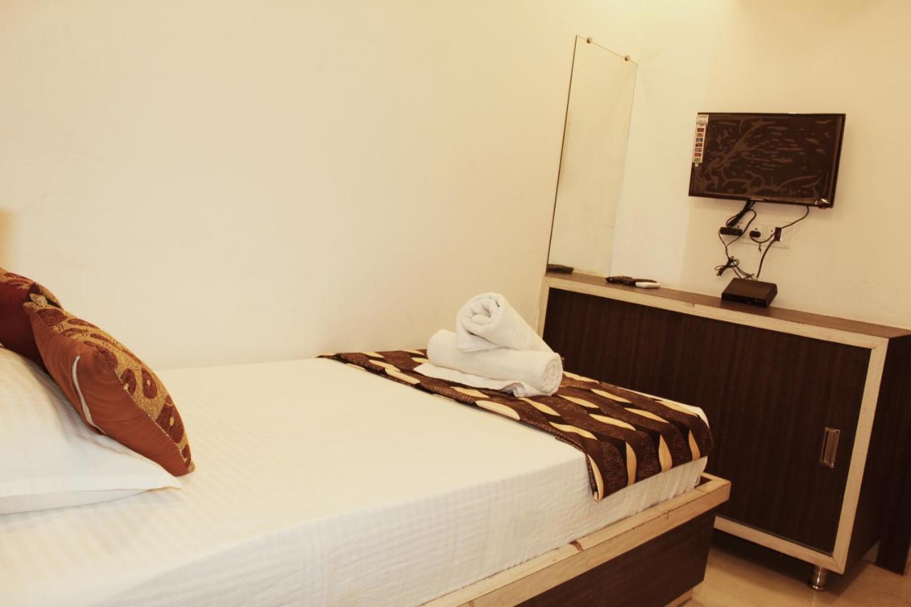 Super Hotel O Shri Shiva Palace Rāipur エクステリア 写真